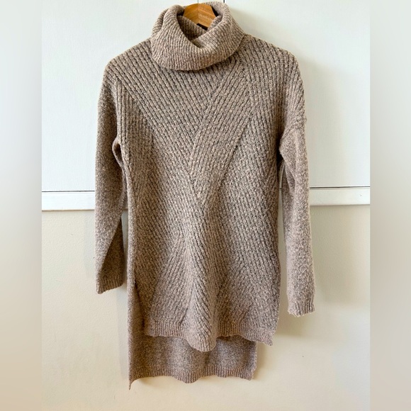 Vero Moda Sweaters - Vero Moda funnel neck tunic sweater